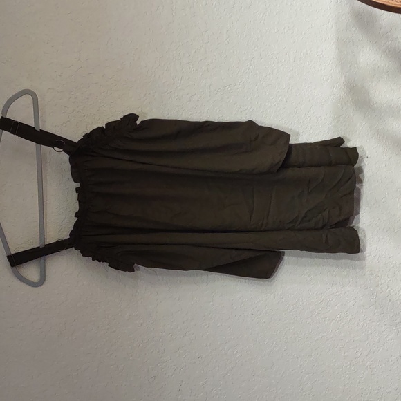 Speed Limit MPH | Bare Shoulder top in Army green 2X & 3X Gently Used - Picture 3 of 4